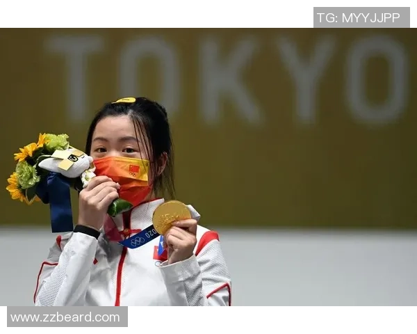 中国运动员夺金后比心观众展现温暖瞬间网友纷纷感动称这一幕太治愈